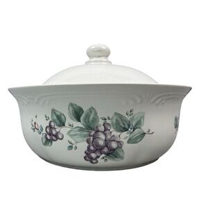 Pfaltzgraff Grapevine Round Floral Covered Casserole Dish Multicolor